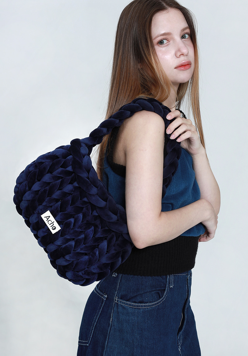 Velvet Knitted Pongpong Shoulder Bag_Navy